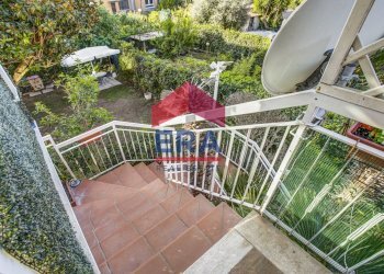 scalinata esterna - Villa a Schiera Via Corinna
 
7, Roma - foto 8