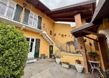 Facciata - Villa vicolo Pelazza, 2, Carmagnola - foto 2