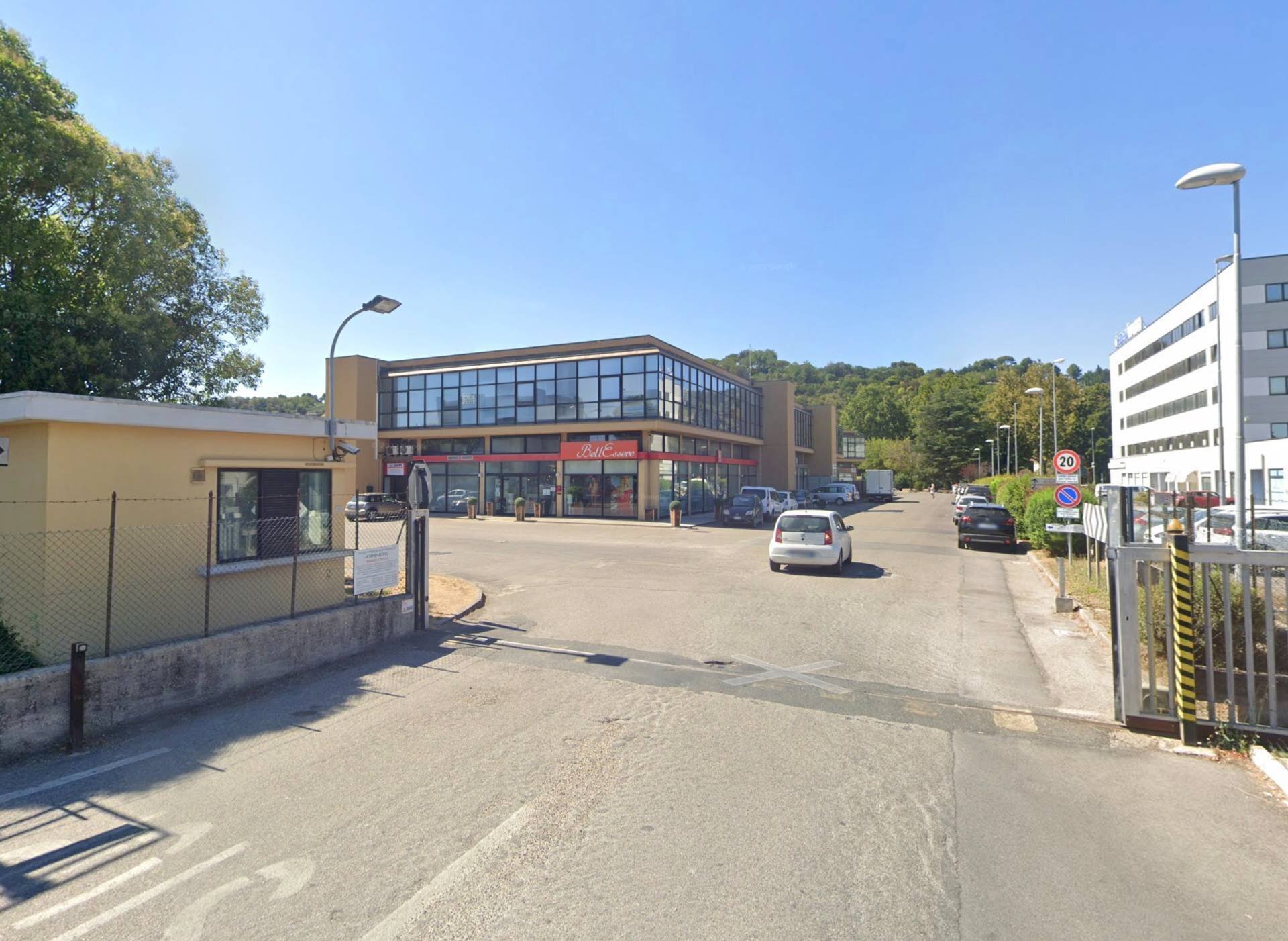 Foto 2 - Commercial Premises Via degli Abeti
 
112-114, Pesaro - photo 2