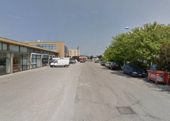 Foto 1 - Locale Commerciale Via degli Abeti
 
112-114, Pesaro - foto 1