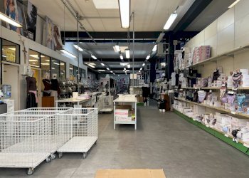 Foto 4 - Locale Commerciale Via degli Abeti
 
112-114, Pesaro - foto 4