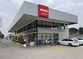 Foto 2 - Office Via Nuova Circonvallazione
 
22, Rimini - photo 2