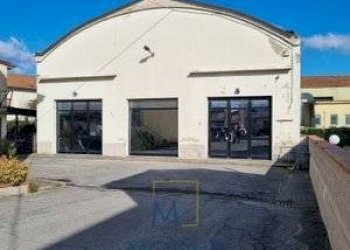 Foto 1 - Capannone Strada statale Fiorentina
 
551, Pistoia - foto 1