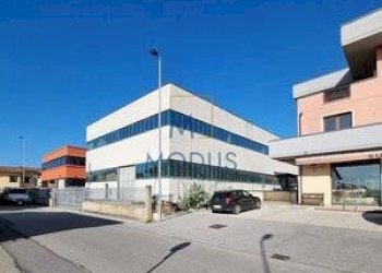 Foto 1 - Capannone Via del Catano
 
400, Monsummano Terme - foto 1