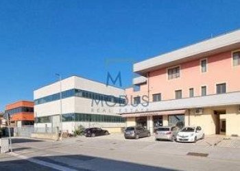 Foto 3 - Capannone Via del Catano
 
400, Monsummano Terme - foto 3
