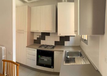 Cucina - Bilocale via Don Luigi Guanella, 9, Bologna (zona Savena) - foto 3