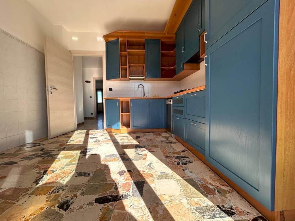 Cucina - Quadrilocale Regione Colombero, 9, Beinette - foto 2