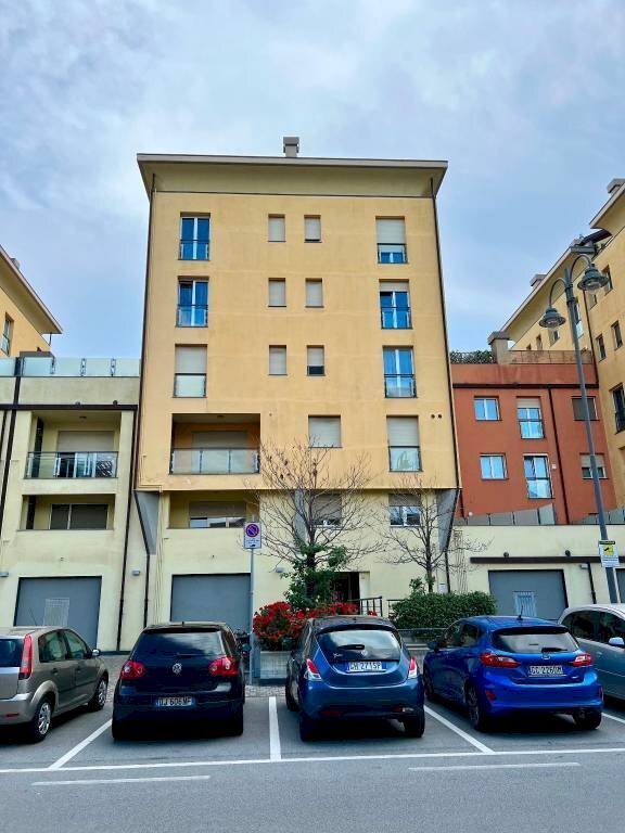 Facciata - Bilocale via Luigi Cibrario, Genova (zona Sestri Ponente) - foto 2