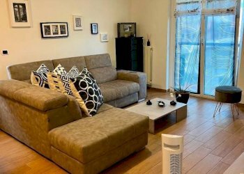 Salone - Bilocale via Luigi Cibrario, Genova (zona Sestri Ponente) - foto 7