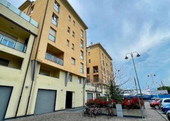 Facciata - Bilocale via Luigi Cibrario, Genova (zona Sestri Ponente) - foto 28