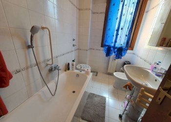 bagno padronale - Villa via Mascherpa, Paullo - foto 12