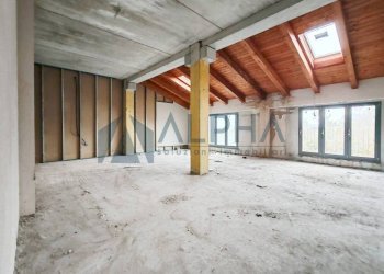 Interno non residenziale - Shop viale della Repubblica, Savignano sul Rubicone - photo 2