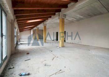 Interno non residenziale - Shop viale della Repubblica, Savignano sul Rubicone - photo 4