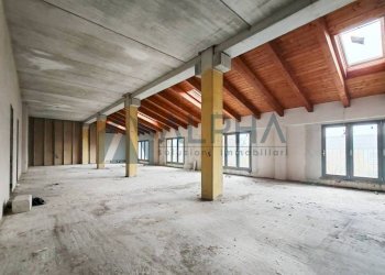 Interno non residenziale - Shop viale della Repubblica, Savignano sul Rubicone - photo 10