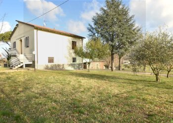 Casa indipendente Strada Vernacchia Montevescovo, Meldola - foto 2