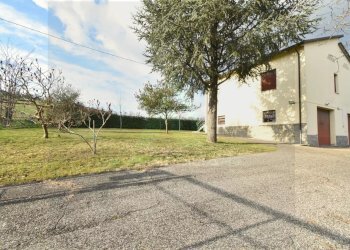 Casa indipendente Strada Vernacchia Montevescovo, Meldola - foto 12