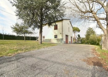 Casa indipendente Strada Vernacchia Montevescovo, Meldola - foto 13