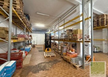 Deposito Via Esino, 51 (catastalmente 55, Ancona (zona Torrette) - foto 2