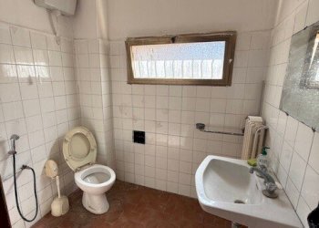 Deposito Via Esino, 51 (catastalmente 55, Ancona (zona Torrette) - foto 7