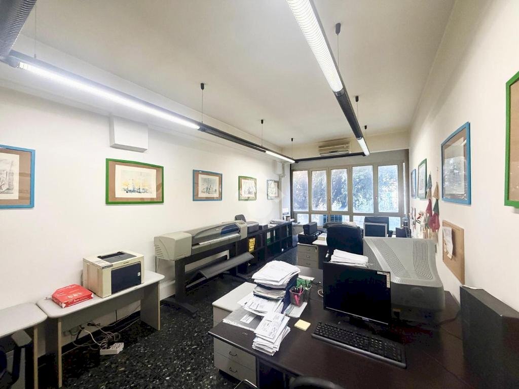 Four-room apartment Via Eridania, Genova (neighborhood Sampierdarena) - photo 2