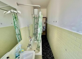 Two-room apartment Viale Papa Giovanni XXIII, Novara - photo 17