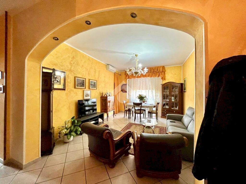 Three-room apartment Via Stefano Melchioni, Novara - photo 2