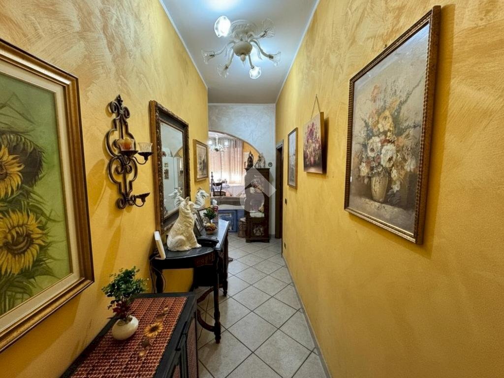 Three-room apartment Via Stefano Melchioni, Novara - photo 3