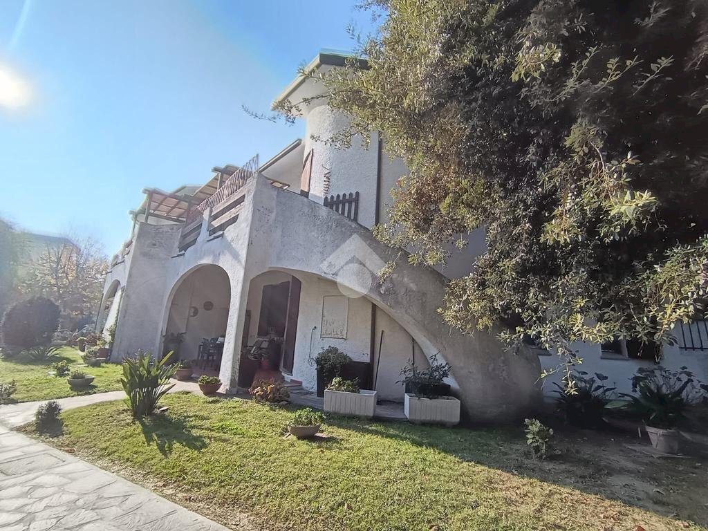 Three-room apartment Viale Lucano, Ravenna (neighborhood Lido Adriano) - photo 1