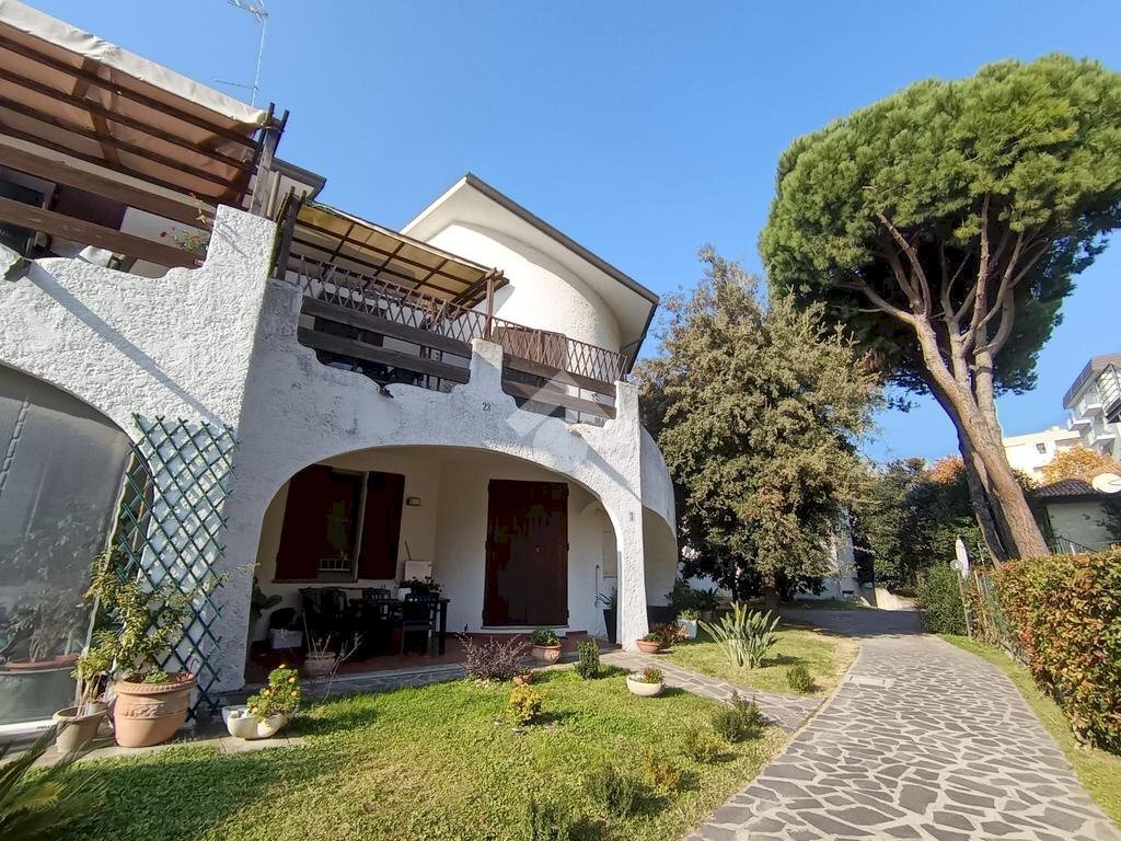 Three-room apartment Viale Lucano, Ravenna (neighborhood Lido Adriano) - photo 2