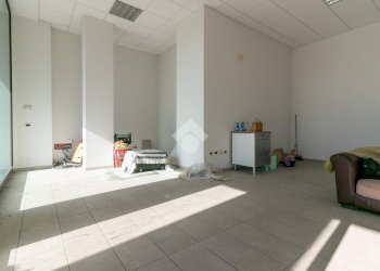 Negozio Via Silver Sirotti, Forlì - foto 6