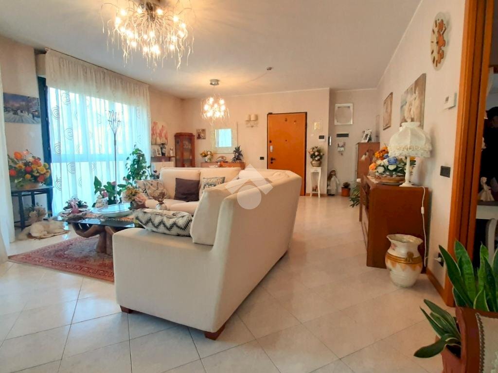 Three-room apartment Senago, Senago - photo 3