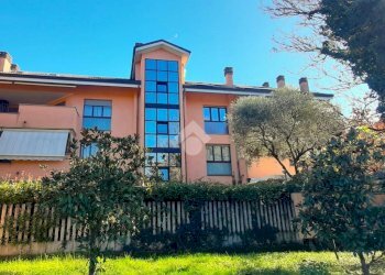 Three-room apartment Via Isolino, Senago - photo 1