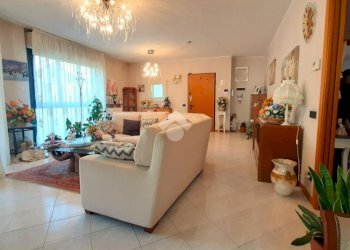 Three-room apartment Via Isolino, Senago - photo 3