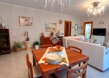 Three-room apartment Via Isolino, Senago - photo 19