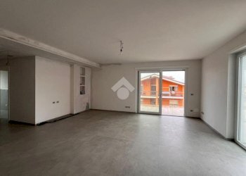 Two-room apartment Via Vittorio Emanuele II, Bra - photo 2