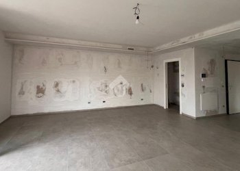 Two-room apartment Via Vittorio Emanuele II, Bra - photo 3