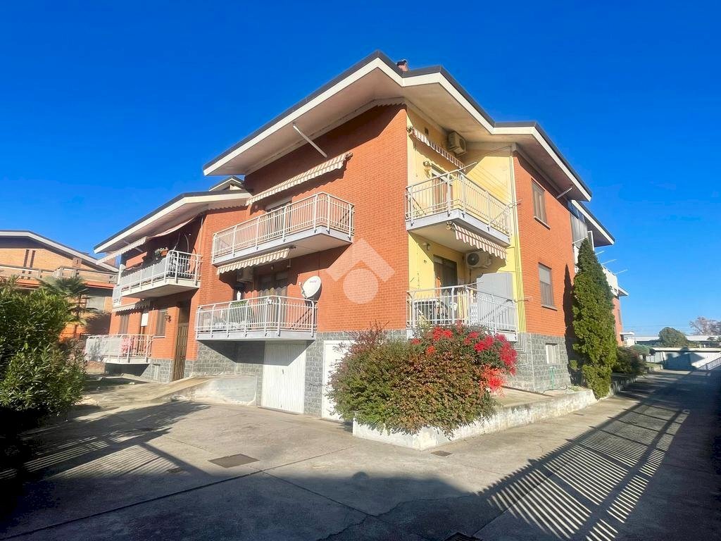 Four-room apartment Viale IX martiri, Crescentino - photo 1