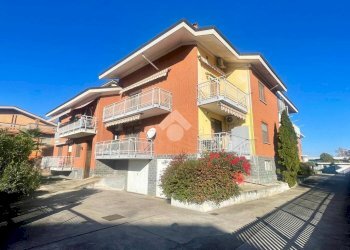 Quadrilocale Viale IX martiri, Crescentino - foto 1