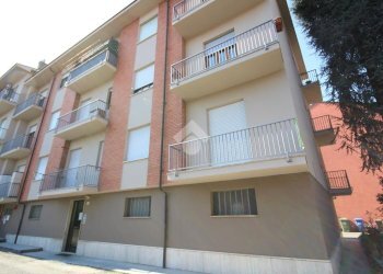 Trilocale Via Cadorna, Alba - foto 1