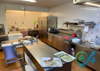 Foto 5 - Locale Commerciale viale Giuseppe Verdi
 
5, Sirmione - foto 5