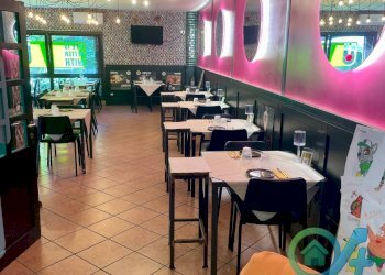 Foto 9 - Locale Commerciale viale Giuseppe Verdi
 
5, Sirmione - foto 9