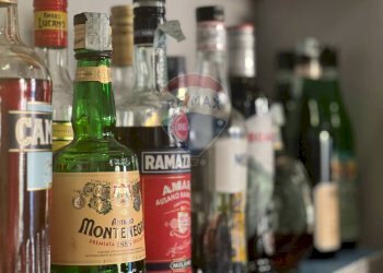 Dettagli - Bar Tavola Calda - Fredda Via Roma, Magenta - foto 2