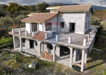 Casa all\'aperto - Villa Via Collegio Fiandaca
 
48/A, Acireale - foto 1