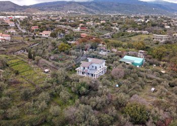 Vista delle montagne - Villa Via Collegio Fiandaca
 
48/A, Acireale - foto 2