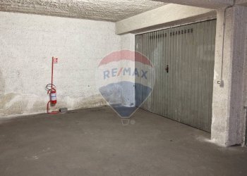 Parcheggio - Magazzino Via Angelo Cannavò
 
21, Aci Sant'Antonio - foto 1