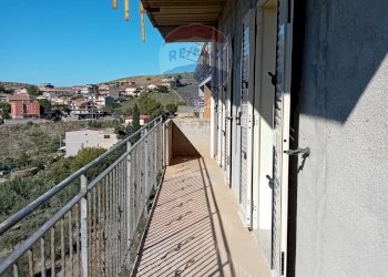 Balcone - Casa indipendente Via Trieste
 
20, Castel di Iudica - foto 13