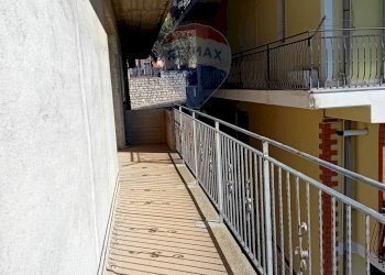 Balcone - Casa indipendente Via Trieste
 
20, Castel di Iudica - foto 14