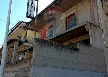 Edificio all\'aperto - Casa indipendente Via Trieste
 
20, Castel di Iudica - foto 43