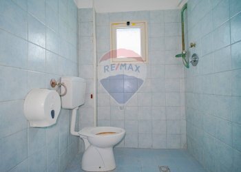 Bagno - Laboratory Via Paolo Borsellino
 
177, Misterbianco - photo 3