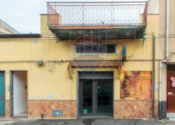 Casa all\'aperto - Locale Commerciale Via XXXI Maggio
50, Catania - foto 1
